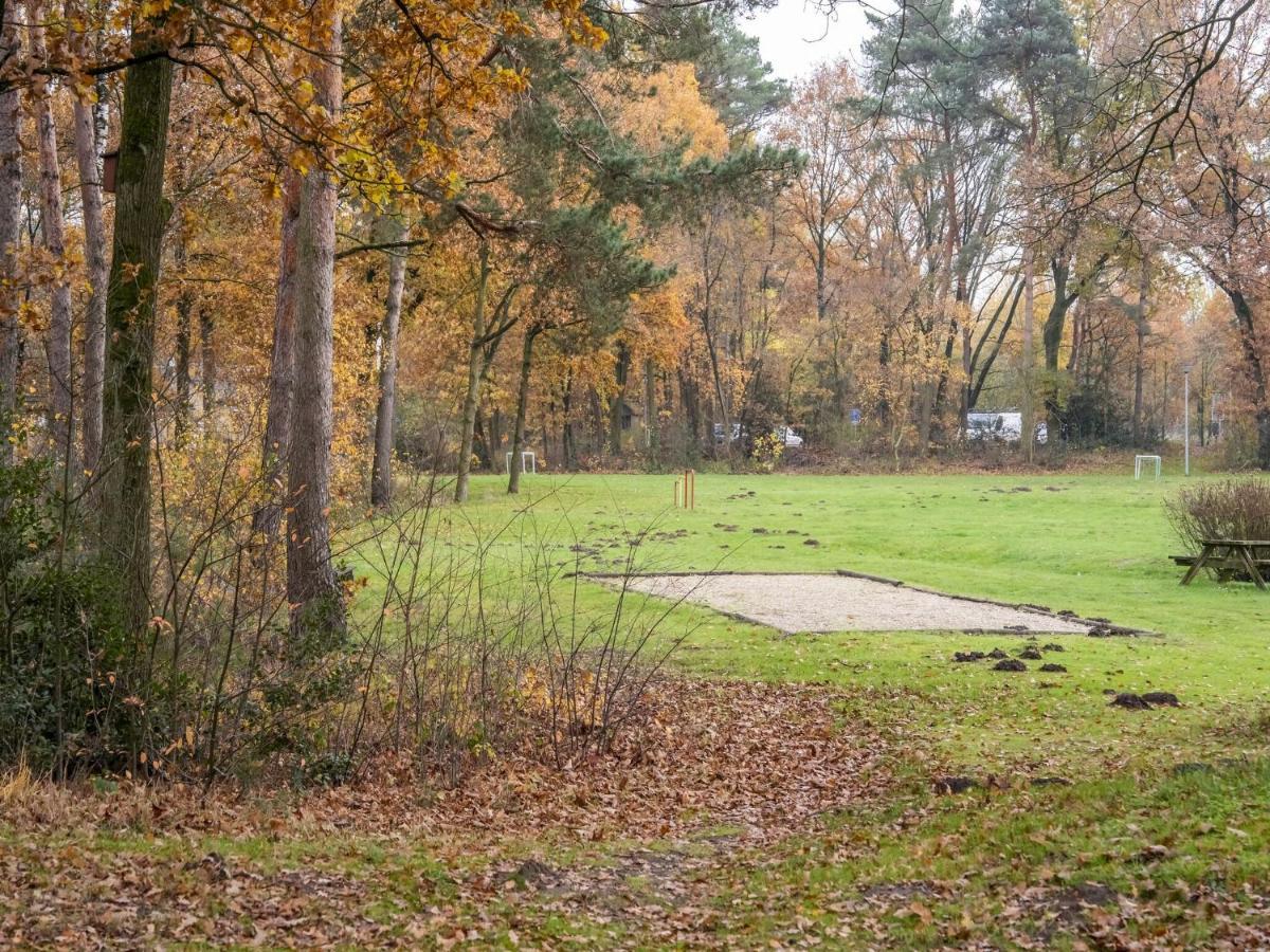 Modern Holiday Home In Stramproy In The Forest Exteriér fotografie