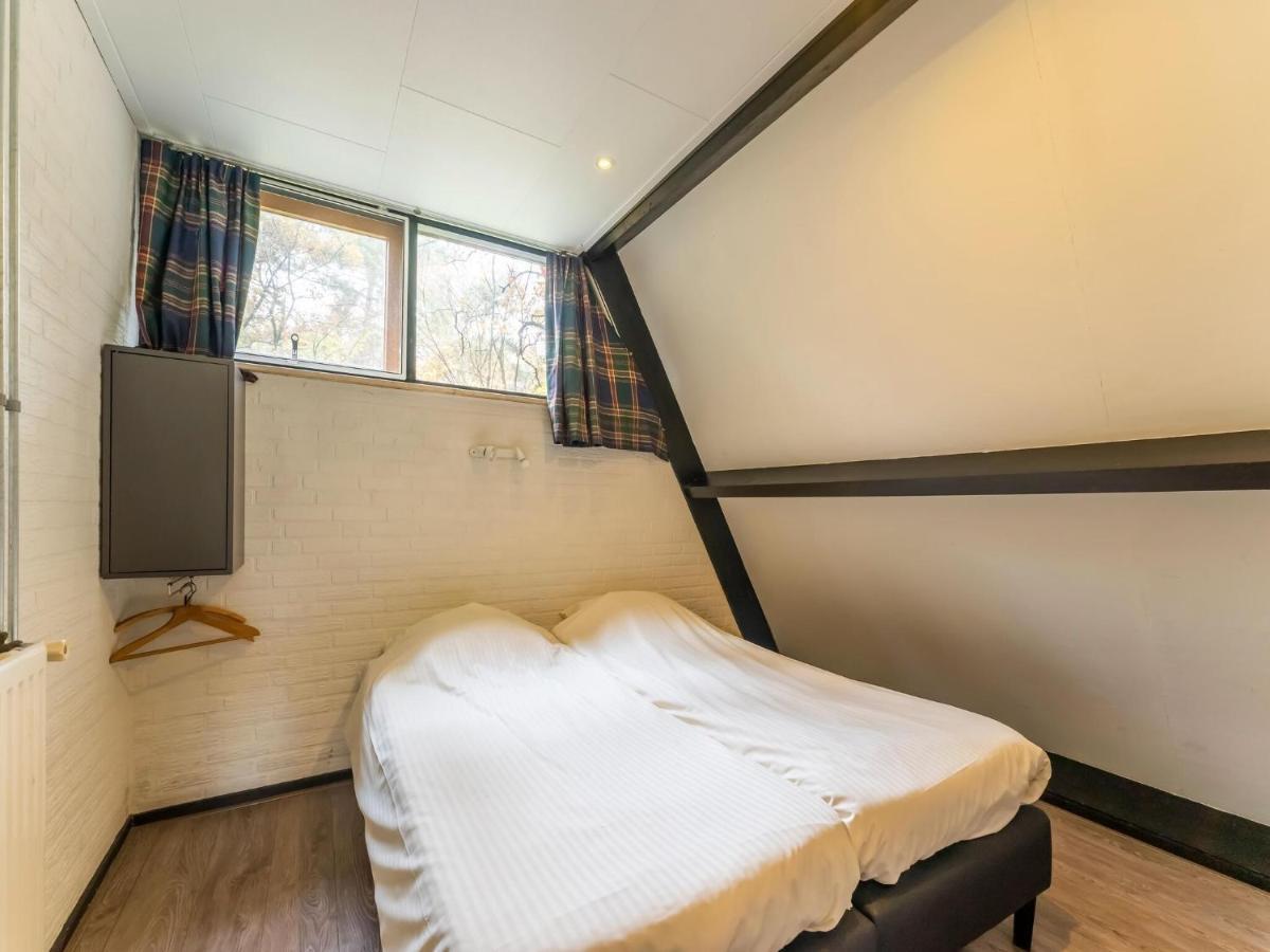 Modern Holiday Home In Stramproy In The Forest Exteriér fotografie