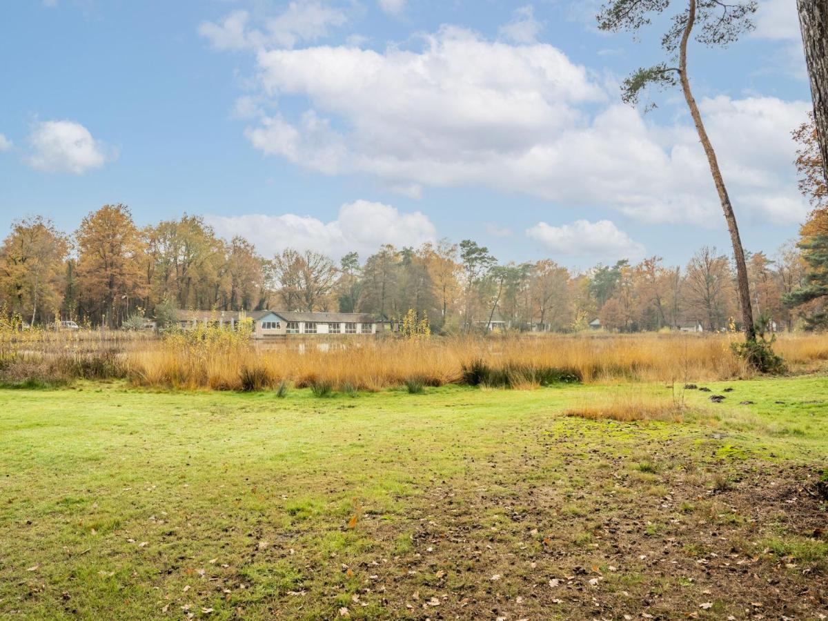 Modern Holiday Home In Stramproy In The Forest Exteriér fotografie