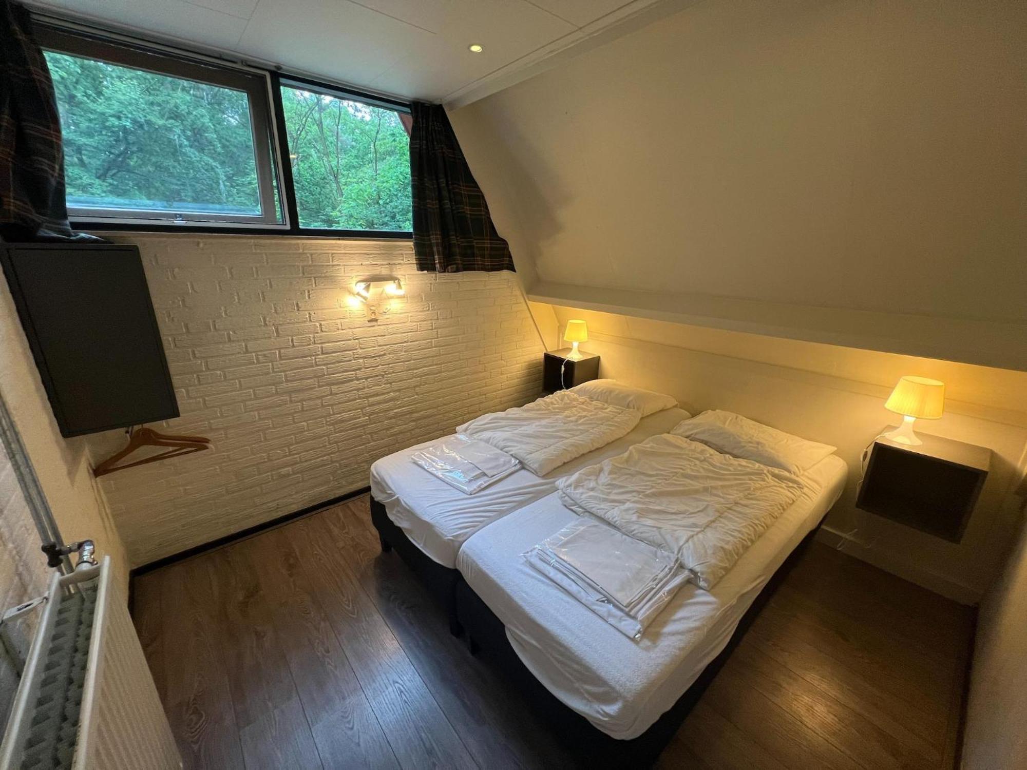 Modern Holiday Home In Stramproy In The Forest Exteriér fotografie